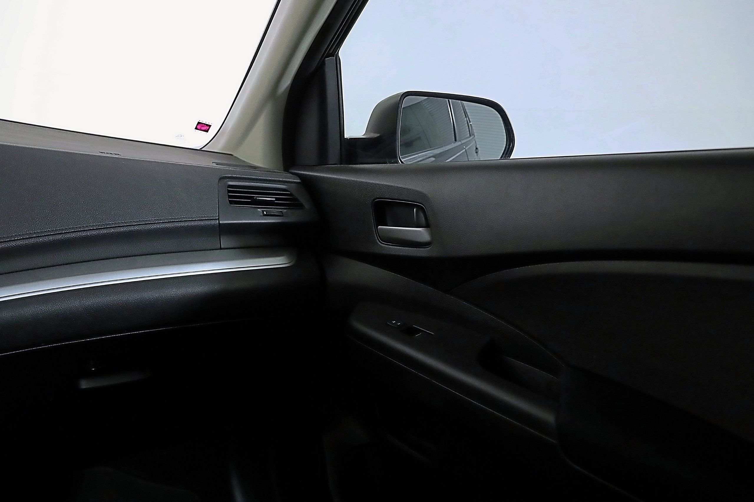Used 2016 Honda CR-V LX image 18