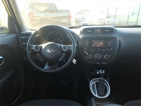 Used 2015 Kia Soul image 11