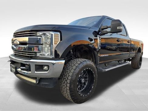 Used 2018 Ford F350 Lariat w/ Camper Package AWD/4WD image 6