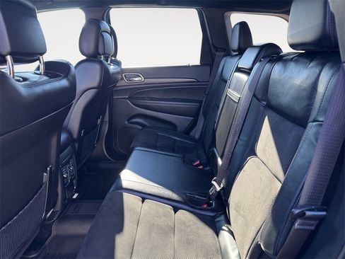 Used 2022 Jeep Grand Cherokee Laredo X image 13