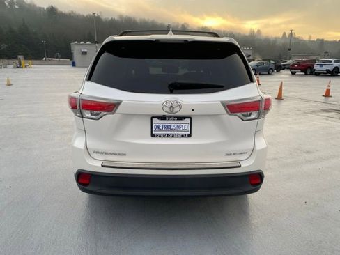 Used 2016 Toyota Highlander XLE image 7