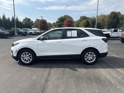 Used 2022 Chevrolet Equinox LS w/ LS Convenience Package image 5