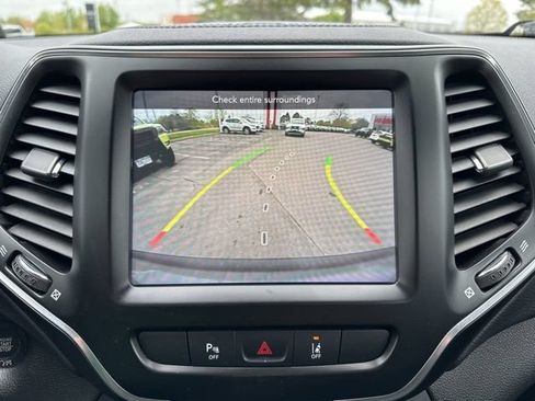 Used 2021 Jeep Cherokee Latitude Lux w/ Comfort/Convenience Group AWD/4WD image 25