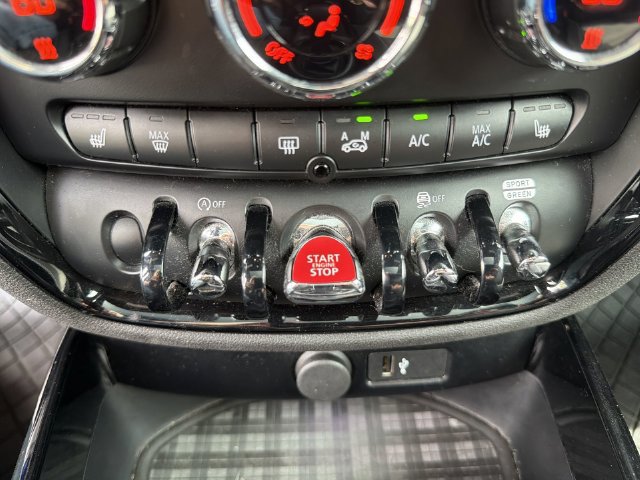 Used 2020 MINI Cooper Clubman S w/ Premium Package FWD image 30