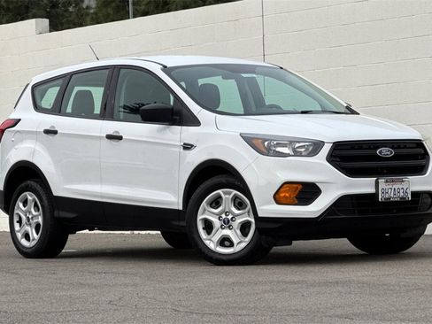 Used 2019 Ford Escape S image 2