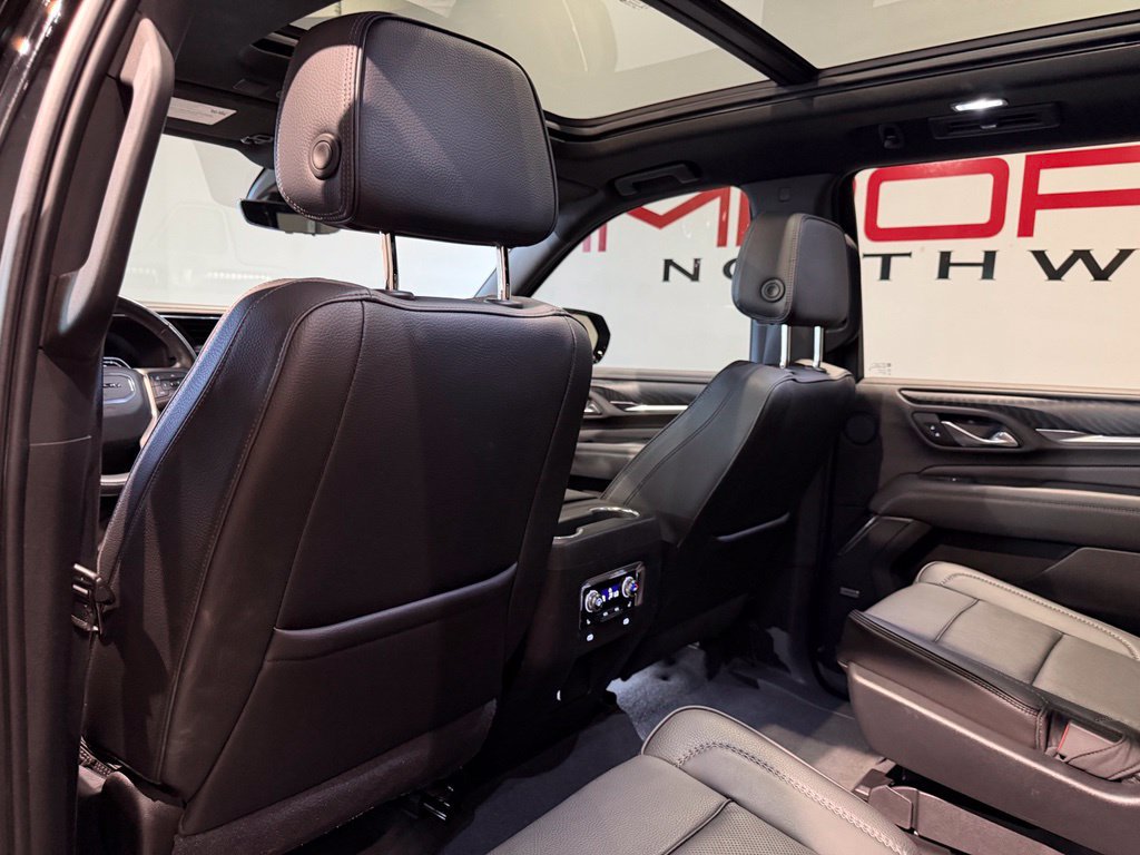 Used 2021 GMC Yukon Denali w/ Denali Premium Package AWD/4WD image 33
