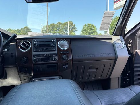 Used 2012 Ford F250 Lariat w/ Chrome Pkg AWD/4WD image 11