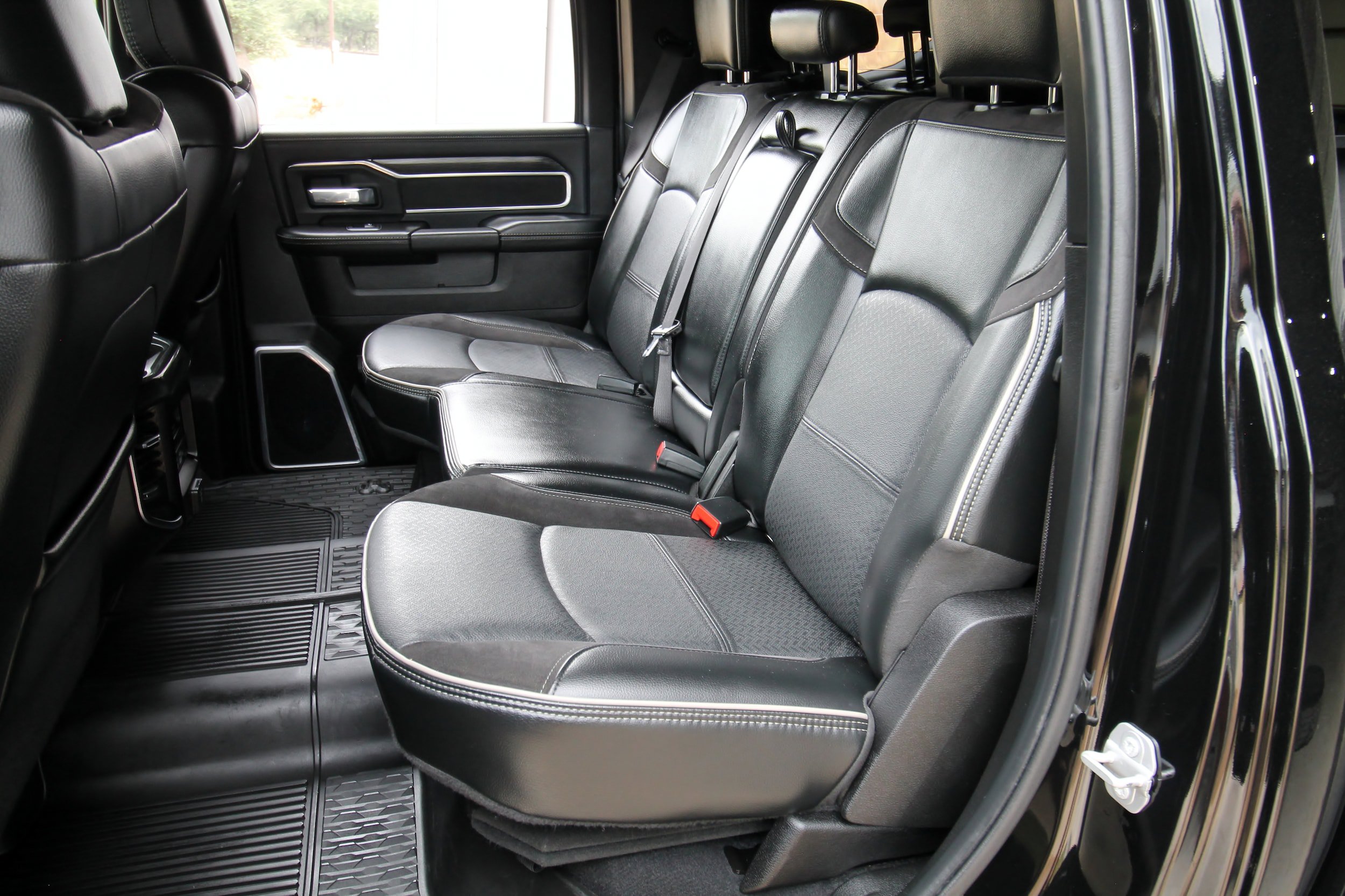 Used 2024 RAM 3500 Laramie w/ Night Edition AWD/4WD image 48