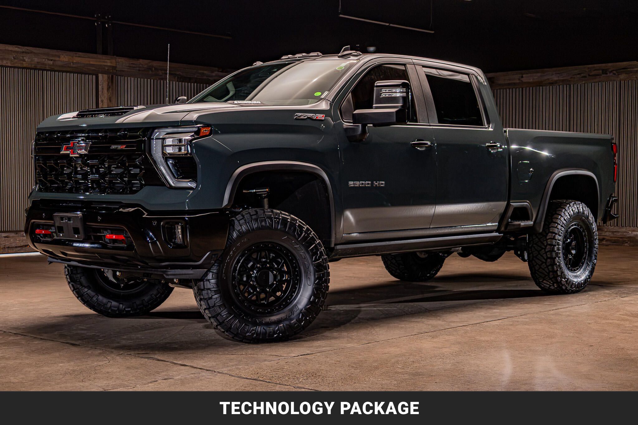 Used 2025 Chevrolet Silverado 2500 ZR2 w/ Technology Package AWD/4WD image 6