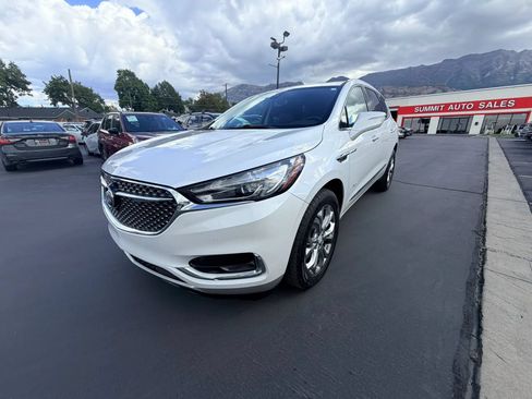 Used 2019 Buick Enclave Avenir w/ Avenir Technology Package AWD/4WD image 8
