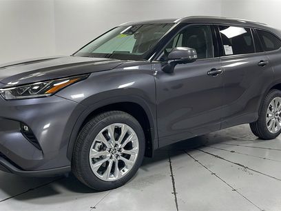 New 2025 Toyota Highlander Limited