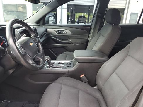 Used 2023 Chevrolet Traverse LT FWD image 18