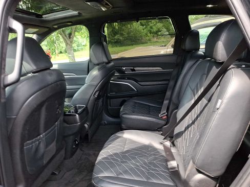 Used 2024 Kia Telluride SX Prestige X-Line AWD/4WD image 10