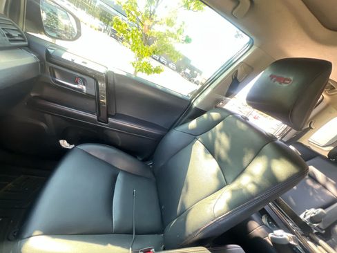Certified 2022 Toyota 4Runner TRD Off-Road Premium AWD/4WD image 12