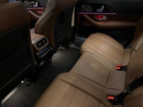 New 2026 Mercedes-Benz GLS 450 4MATIC image 11