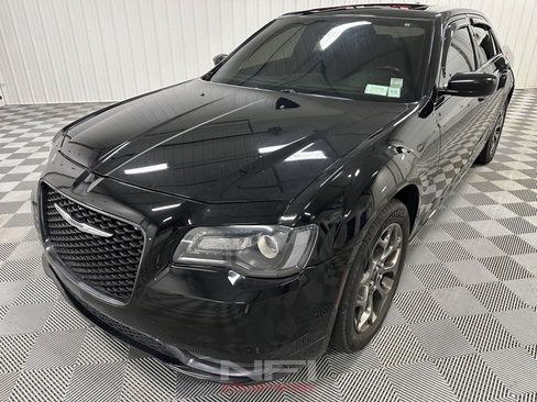 Used 2016 Chrysler 300 S AWD/4WD image 3