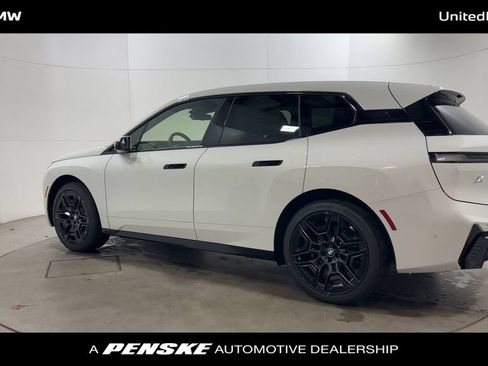Used 2026 BMW iX xDrive60 w/ M Sport Package AWD/4WD image 6