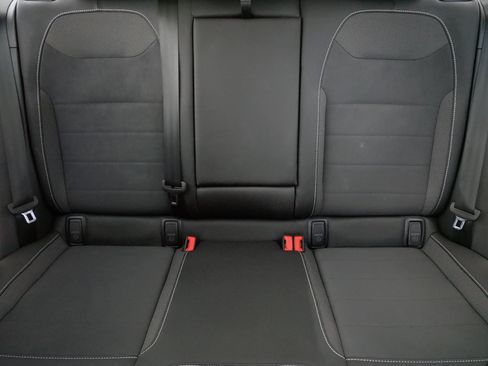 Certified 2023 Volkswagen Taos SE w/ Panoramic Sunroof Package AWD/4WD image 13