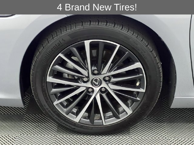 Certified 2024 Lexus ES 350 w/ Premium Package FWD image 23