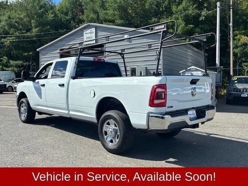 Used 2024 RAM 2500 Tradesman w/ Chrome Appearance Group AWD/4WD image 5