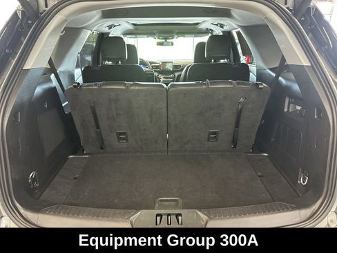 Used 2024 Ford Explorer Limited AWD/4WD image 8