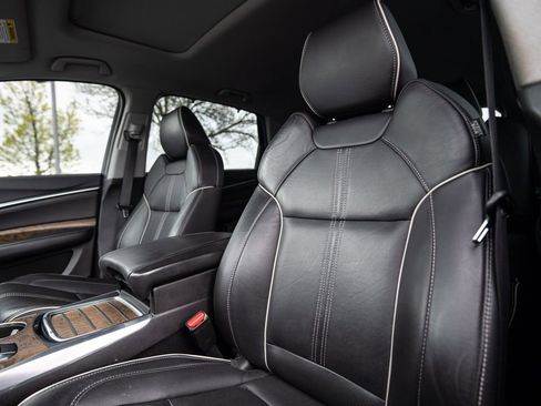 Certified 2019 Acura MDX SH-AWD w/ Advance Package image 8