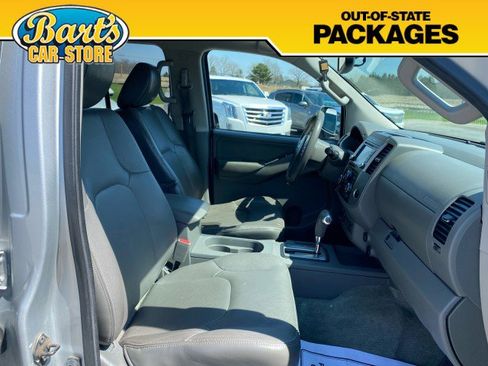 Used 2013 Nissan Frontier SL w/ Moonroof Pkg AWD/4WD image 15
