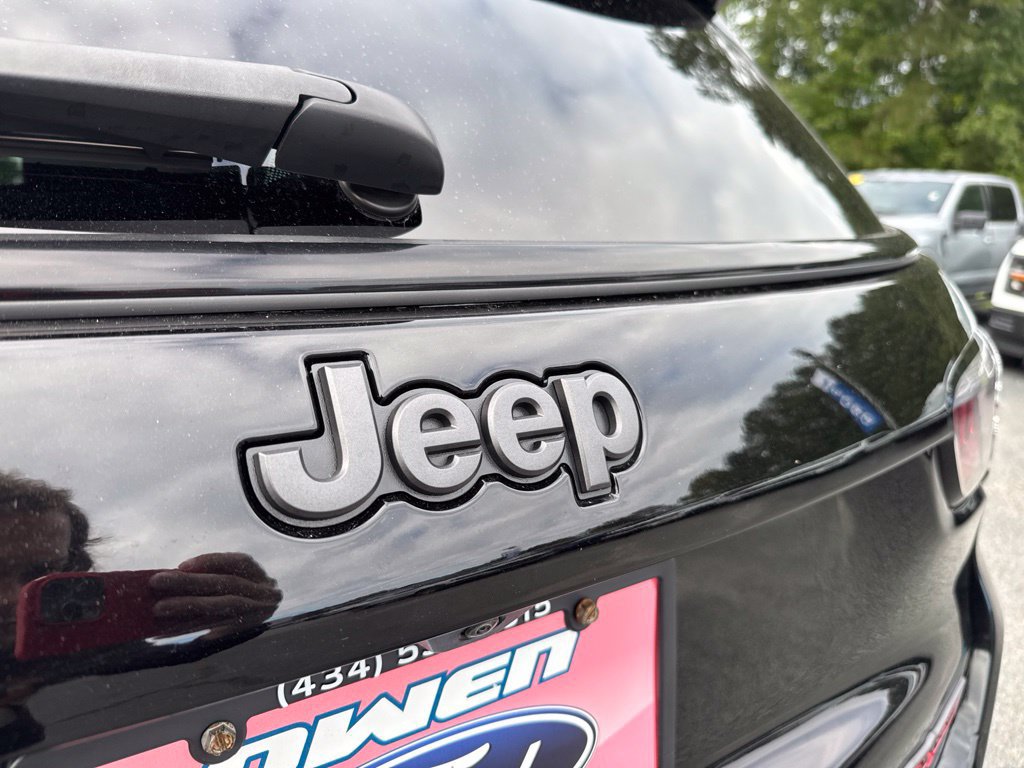 Used 2024 Jeep Compass Trailhawk AWD/4WD image 39