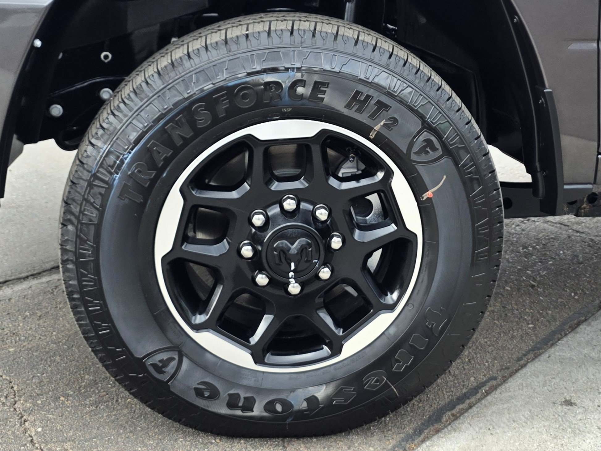 New 2026 RAM 2500 Laramie AWD/4WD image 9