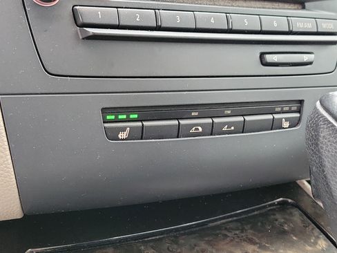 Used 2009 BMW 128i Convertible image 26