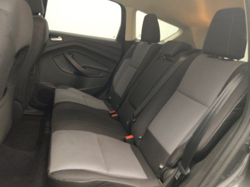 Used 2018 Ford Escape SE FWD image 18