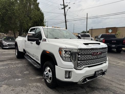 Used 2021 GMC Sierra 3500 Denali w/ Denali Ultimate Package AWD/4WD image 2