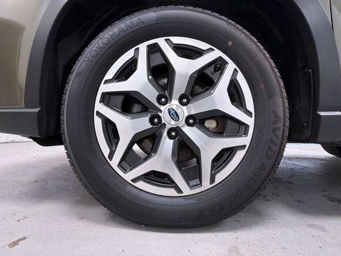 Used 2024 Subaru Forester Premium AWD/4WD image 13