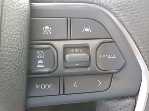 New 2025 Toyota Tacoma TRD Off-Road AWD/4WD image 18