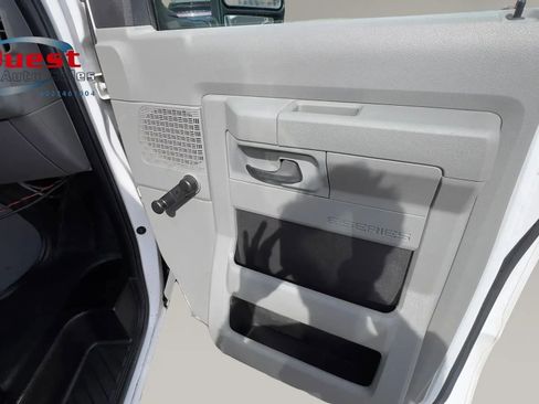 Used 2013 Ford E-250 and Econoline 250 RWD image 16