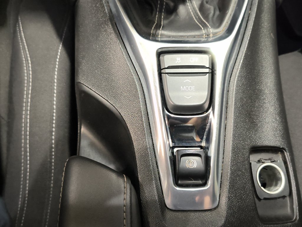 Used 2016 Chevrolet Camaro SS RWD image 25