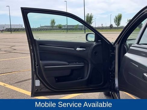 Used 2022 Chrysler 300 S RWD image 5