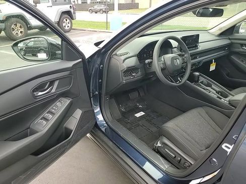 New 2025 Honda Accord SE image 9