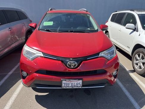 Used 2016 Toyota RAV4 Limited AWD/4WD image 2