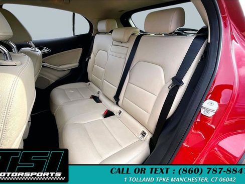 Used 2016 Mercedes-Benz GLA 250 4MATIC image 26