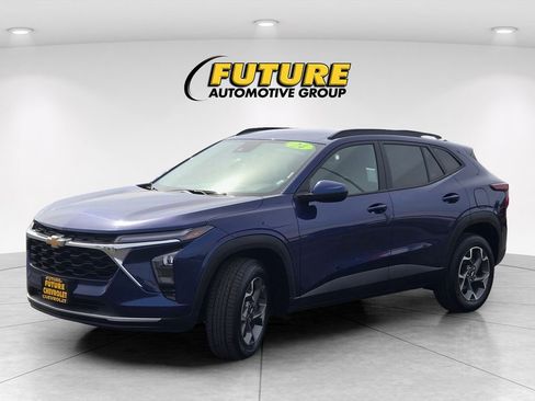 Used 2024 Chevrolet Trax LT image 8