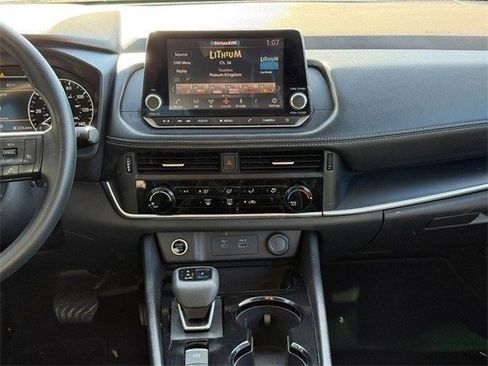 Used 2021 Nissan Rogue S image 13