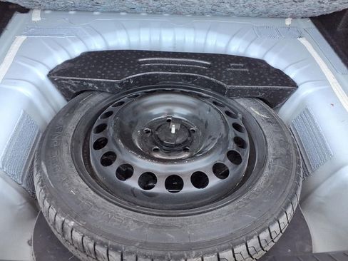 Used 2022 Chevrolet Malibu LS image 33