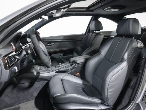 Used 2011 BMW M3 Coupe image 30
