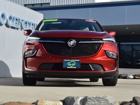 Certified 2022 Buick Enclave Essence w/ Sport Touring Edition image 2