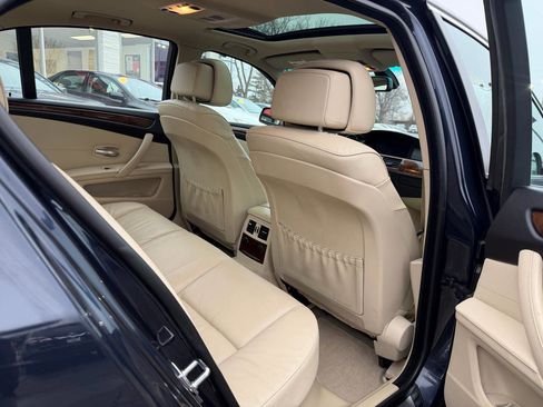 Used 2009 BMW 528i xDrive Sedan image 14