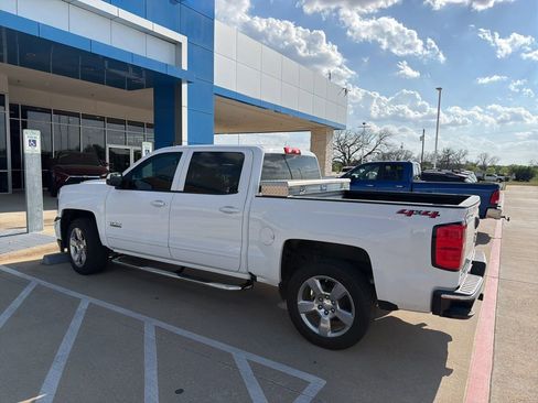 Used 2018 Chevrolet Silverado 1500 LT w/ Texas Edition image 4