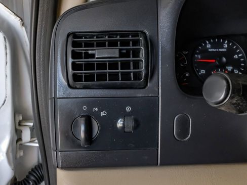 Used 2005 Ford F250 XL image 24