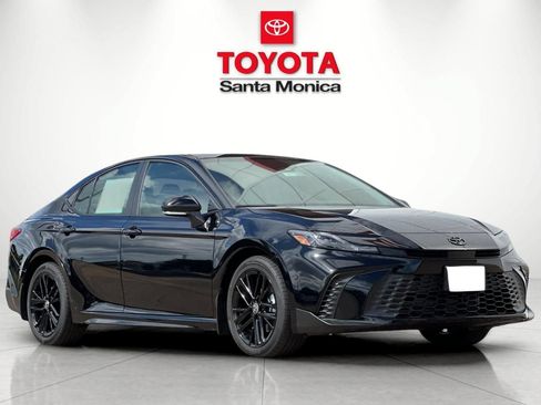 New 2026 Toyota Camry SE FWD image 32