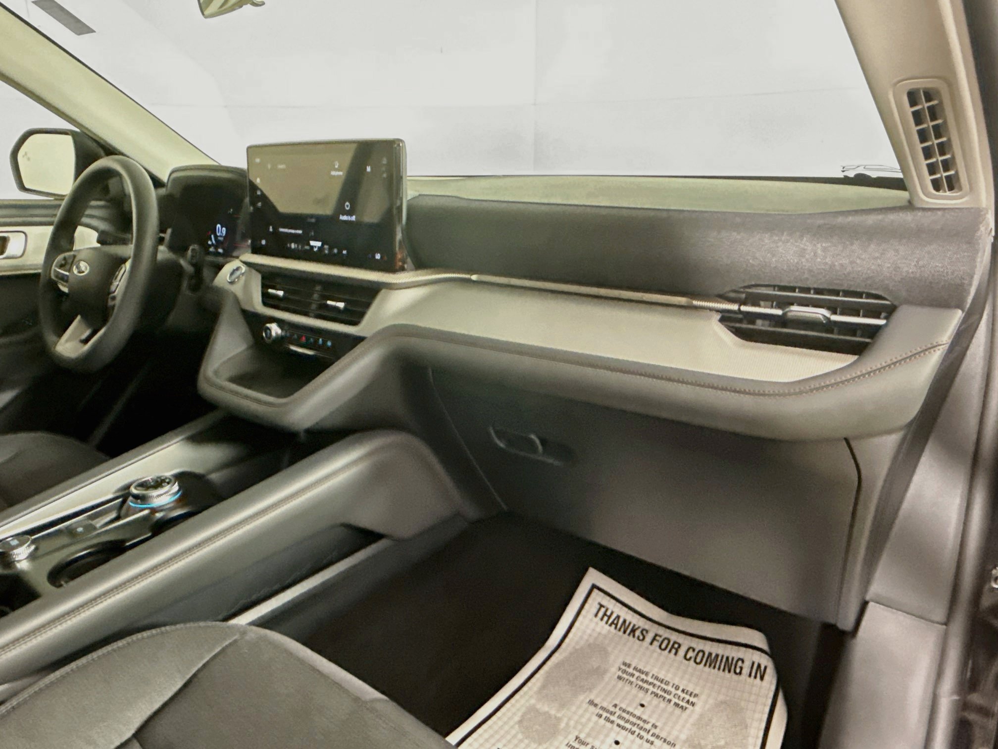 Used 2026 Ford Explorer Active RWD image 38